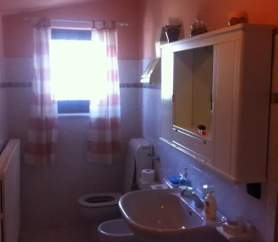 Tre Tigli Alojamento de Turismo Rural Asti