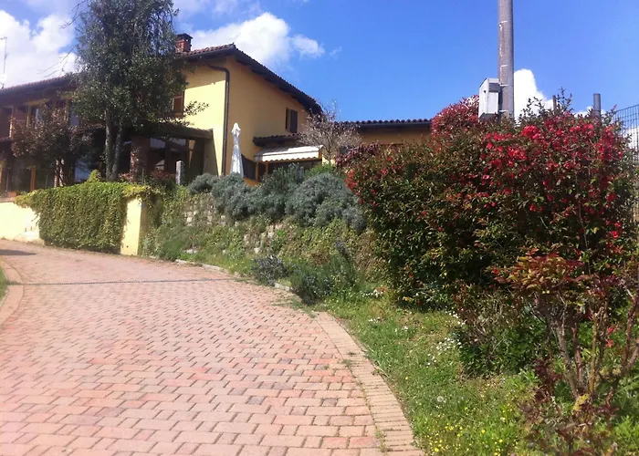 Lantgård Tre Tigli Asti