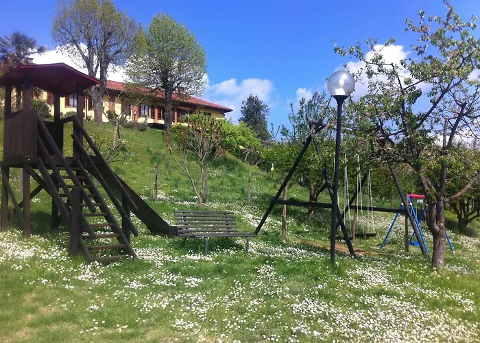 Lantgård Tre Tigli Asti