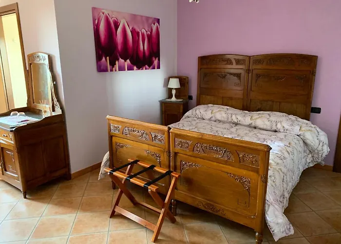 Tre Tigli Alojamento de Turismo Rural Asti